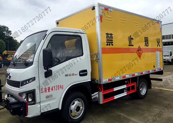 跃进国六小型爆破器材运输车